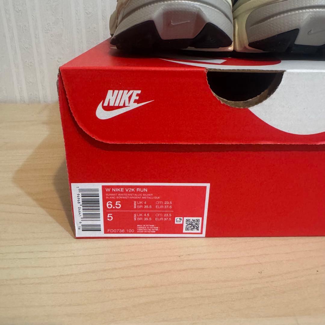 NIKE V2K RUN スニーカー 23.5 シルバー/ホワイト