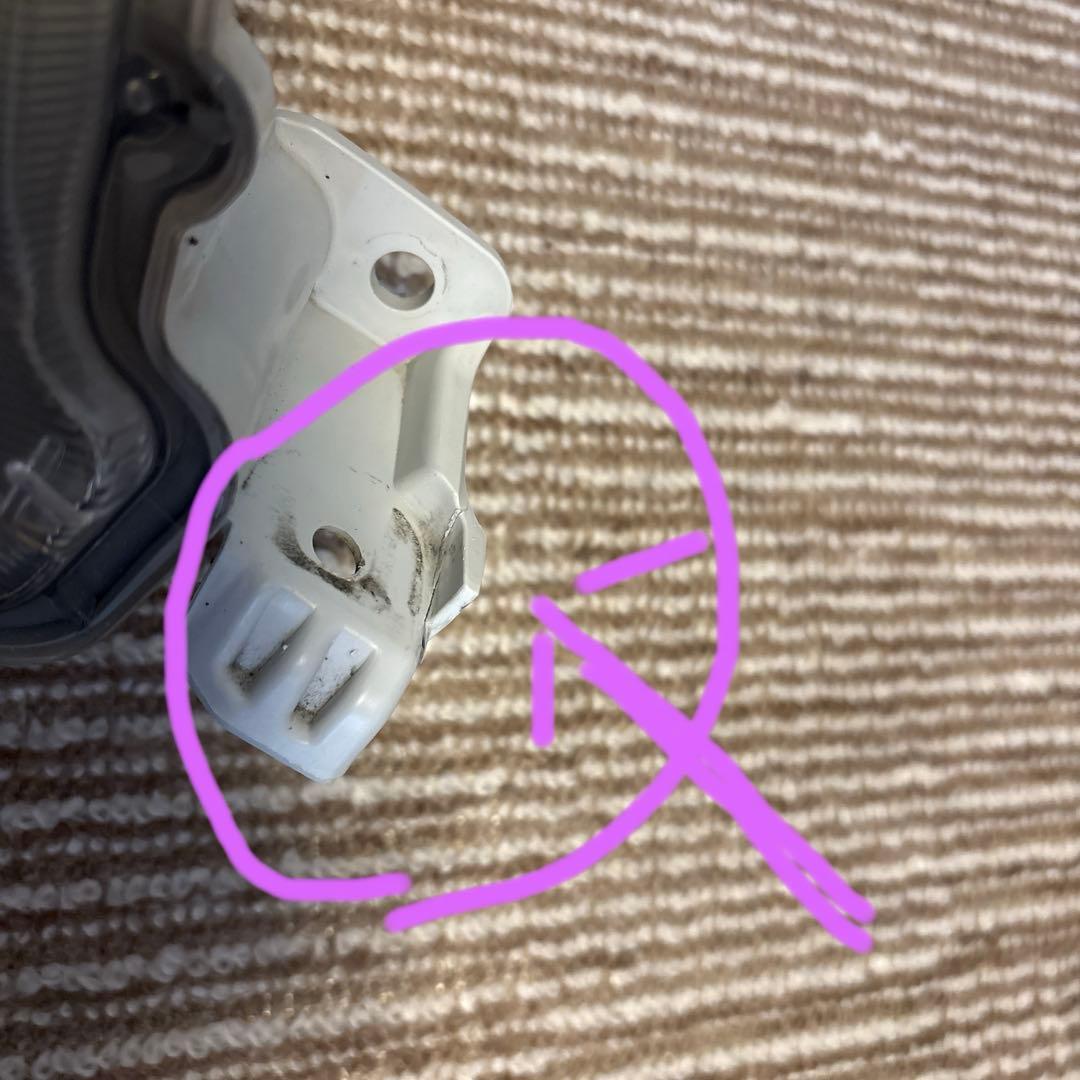 ダイハツハイゼット 右 ヘッドランプ ライト 81130-B5160⭐︎レンズ美品