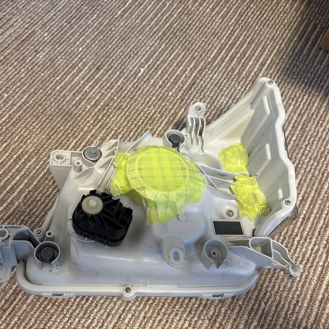 ダイハツハイゼット 右 ヘッドランプ ライト 81130-B5160⭐︎レンズ美品