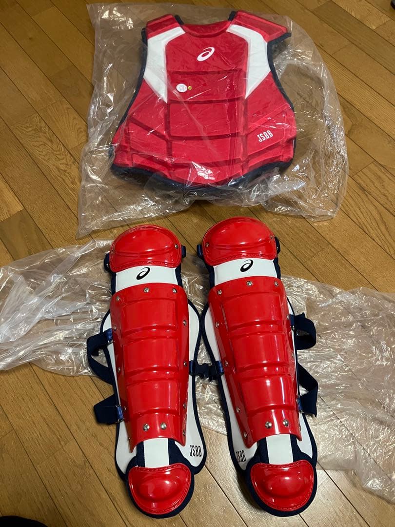 アシックス　新品未使用　ASICS キャッチャー防具
