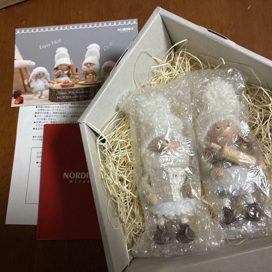 【イルムス限定】ノルディカニッセ　お茶会の準備をするエプロン姿のニッセ２０２５