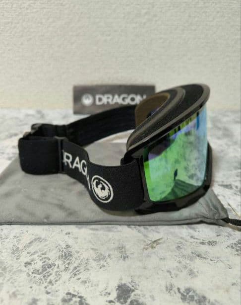 美品✨Dragon■スノボー/スキー/ゴーグル/収納袋付き