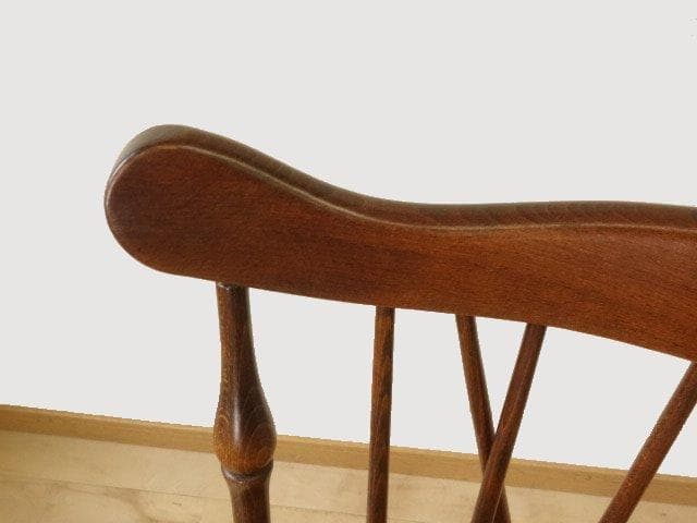 飛騨産業　キツツキ　スピンドルチェアーB　イス　椅子　 木製　再塗装済ＵＳＥＤ