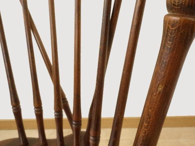 飛騨産業　キツツキ　スピンドルチェアーB　イス　椅子　 木製　再塗装済ＵＳＥＤ