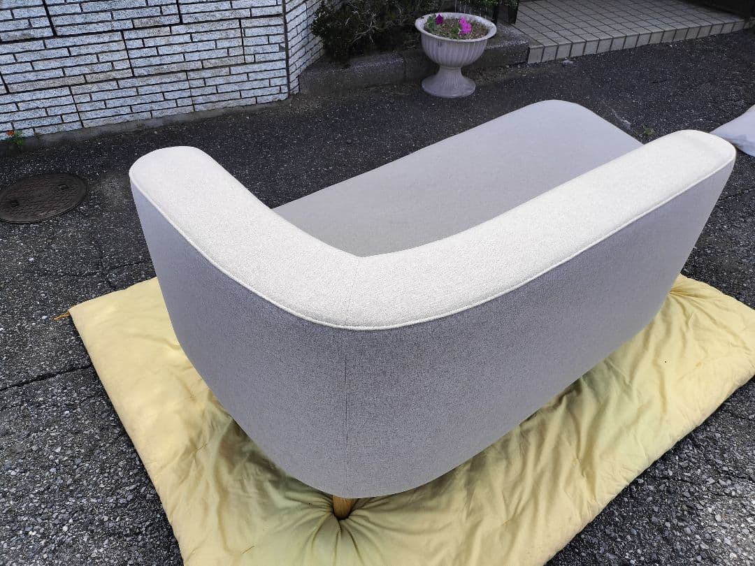 きぃ　お引取りは大幅値引き　藤栄　オルテ　ワンアームソファ　フランフラン