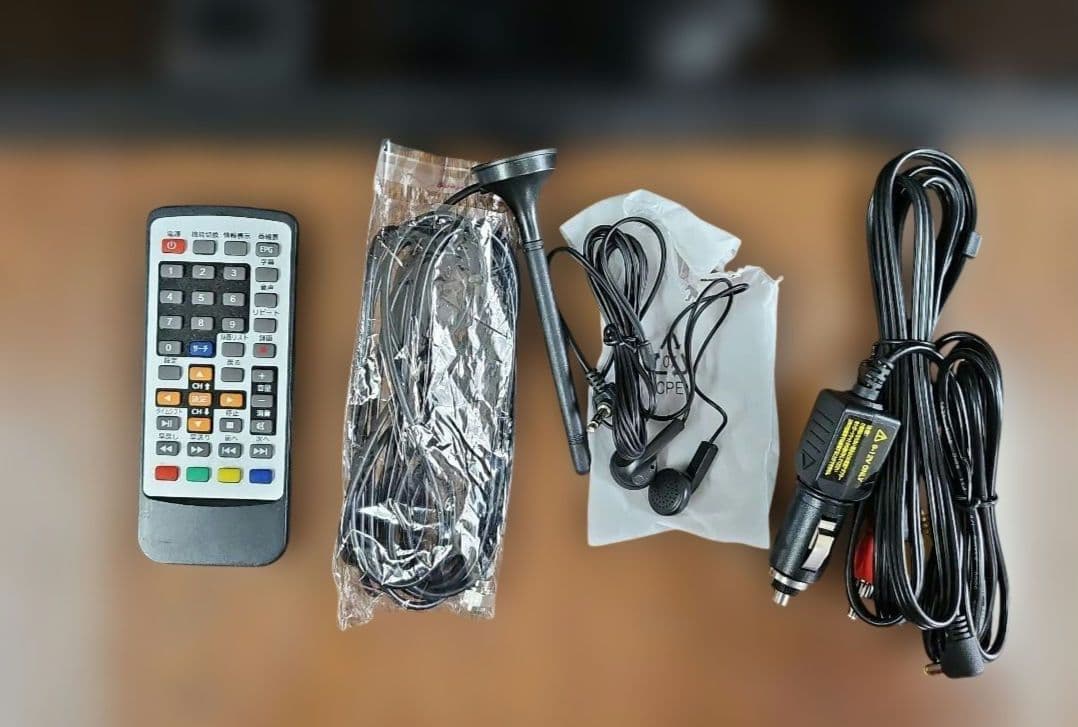 hide ポータブルテレビ バッテリー内蔵 CASカード付き