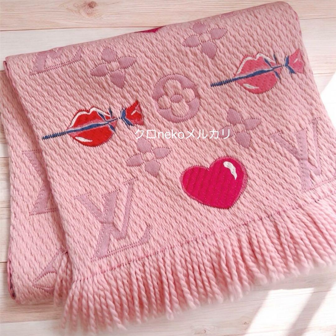 LOUIS VUITTONルイヴィトン マフラーピンク　バレンタイン