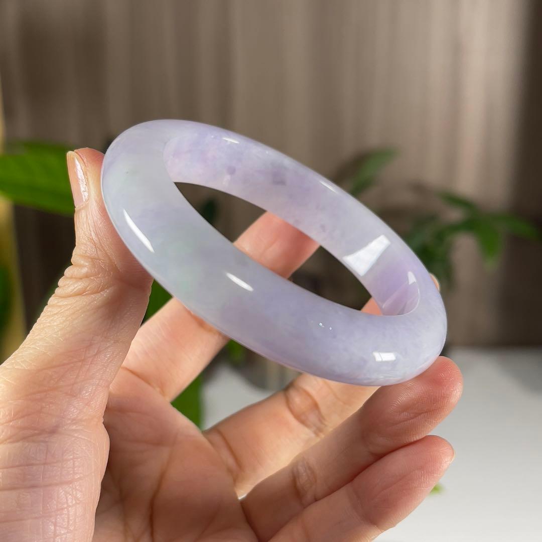 日本鑑別書付き・希少なラベンダーカラー54cmミャンマー産本翡翠バングル8241