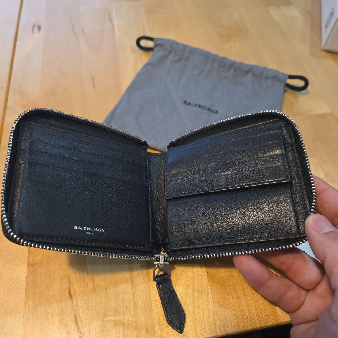 BALENCIAGA　バレンシアガ　ラウンドジップ　二つ折り　ウォレット