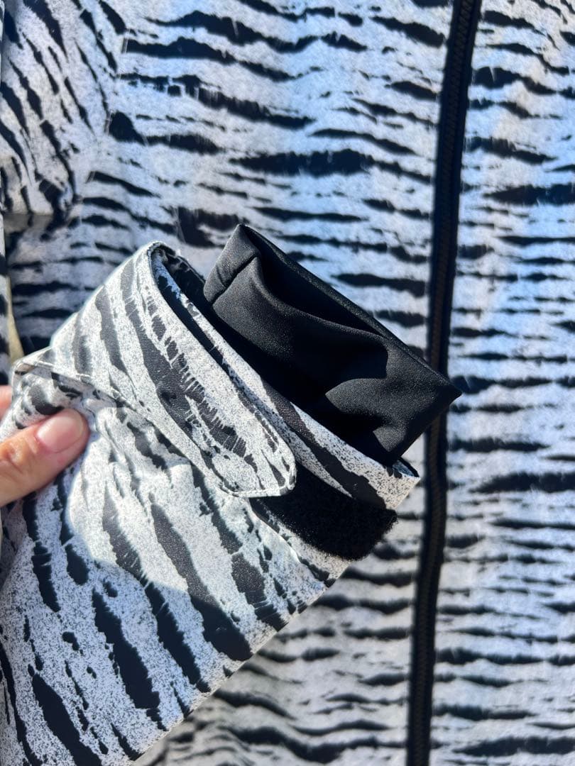 新品 ビラボン Sサイズ スノボ スキー ウェア（女性用）