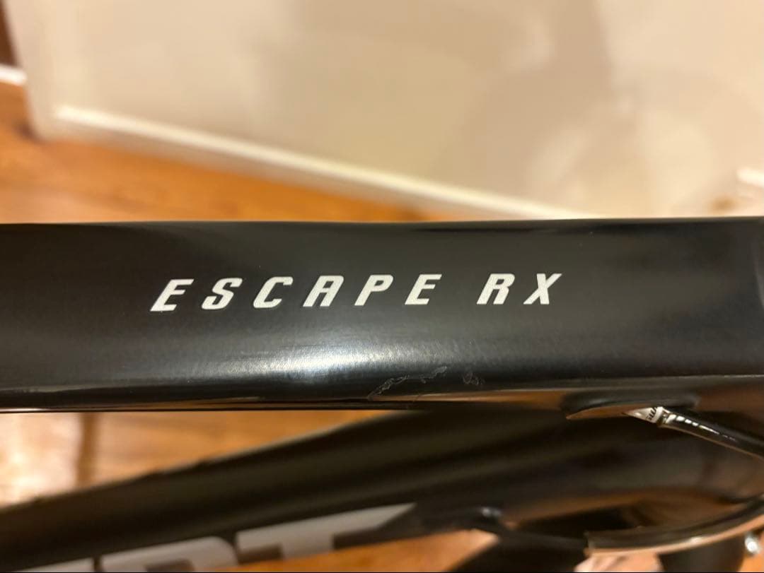 GIANT ESCAPE RX3 ブラック Sサイズ　タイヤ新品✨