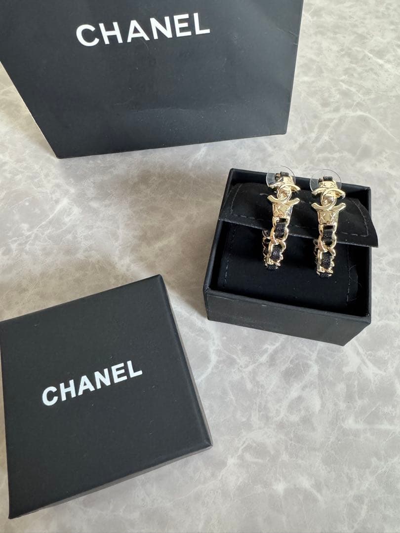 [本日限りの出品] CHANEL マトラッセ ゴールド ピアス