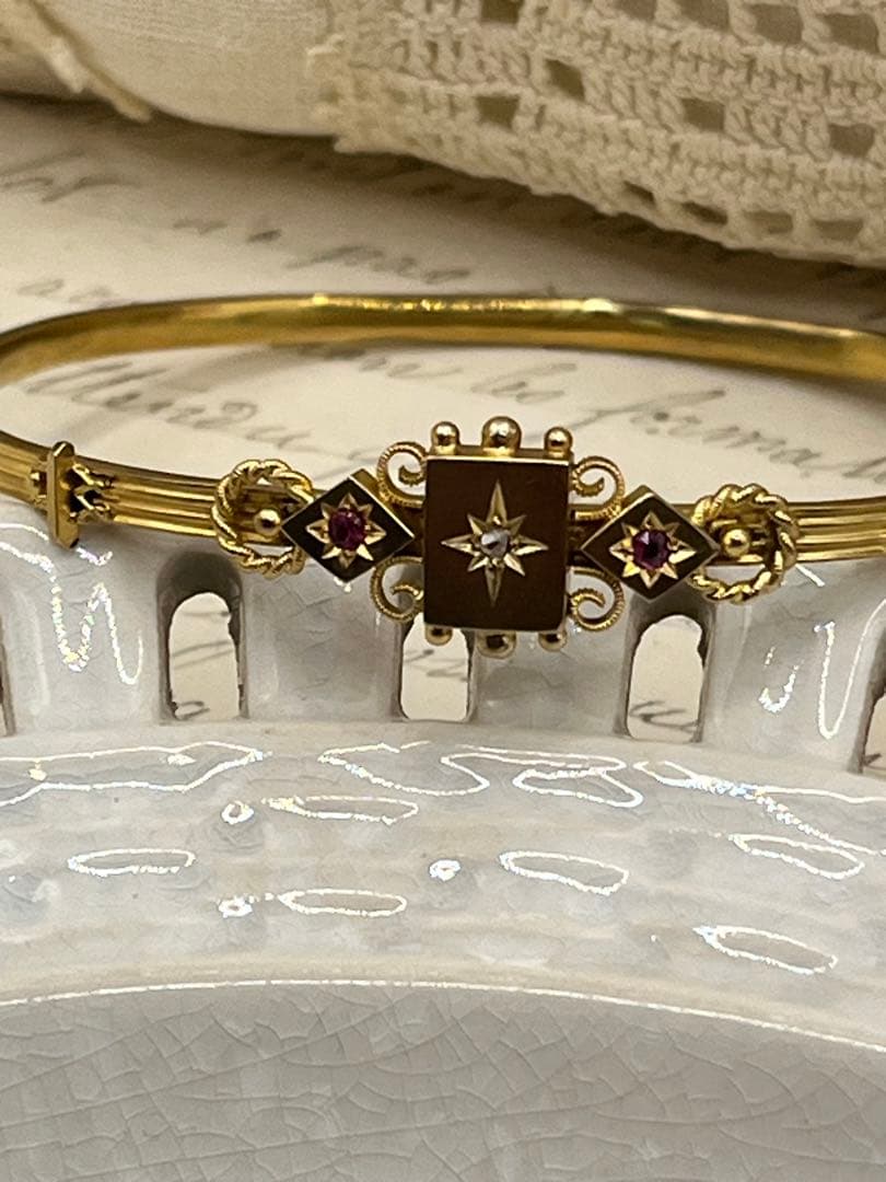 うさぎのななちゃん 英国アンティーク ルビーダイヤ 金 バングル オリジナ