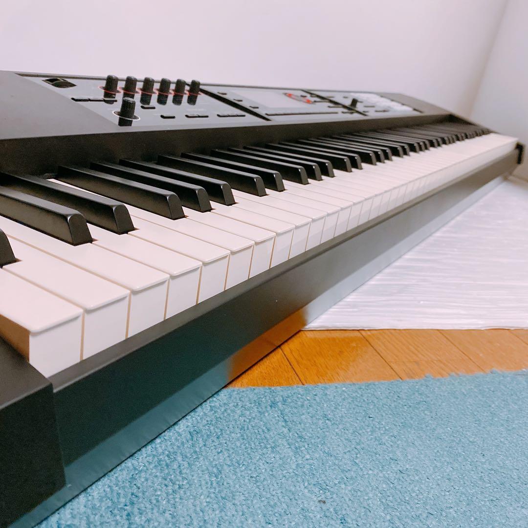 Roland FA-08 シンセサイザー
