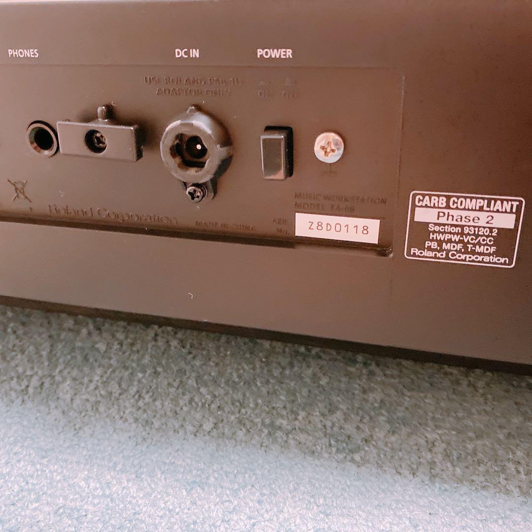 Roland FA-08 シンセサイザー