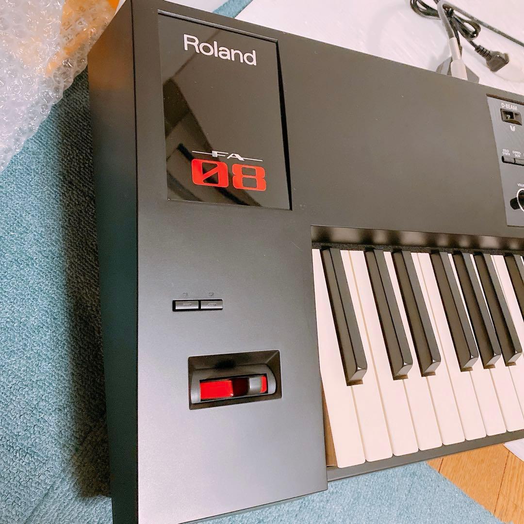 Roland FA-08 シンセサイザー