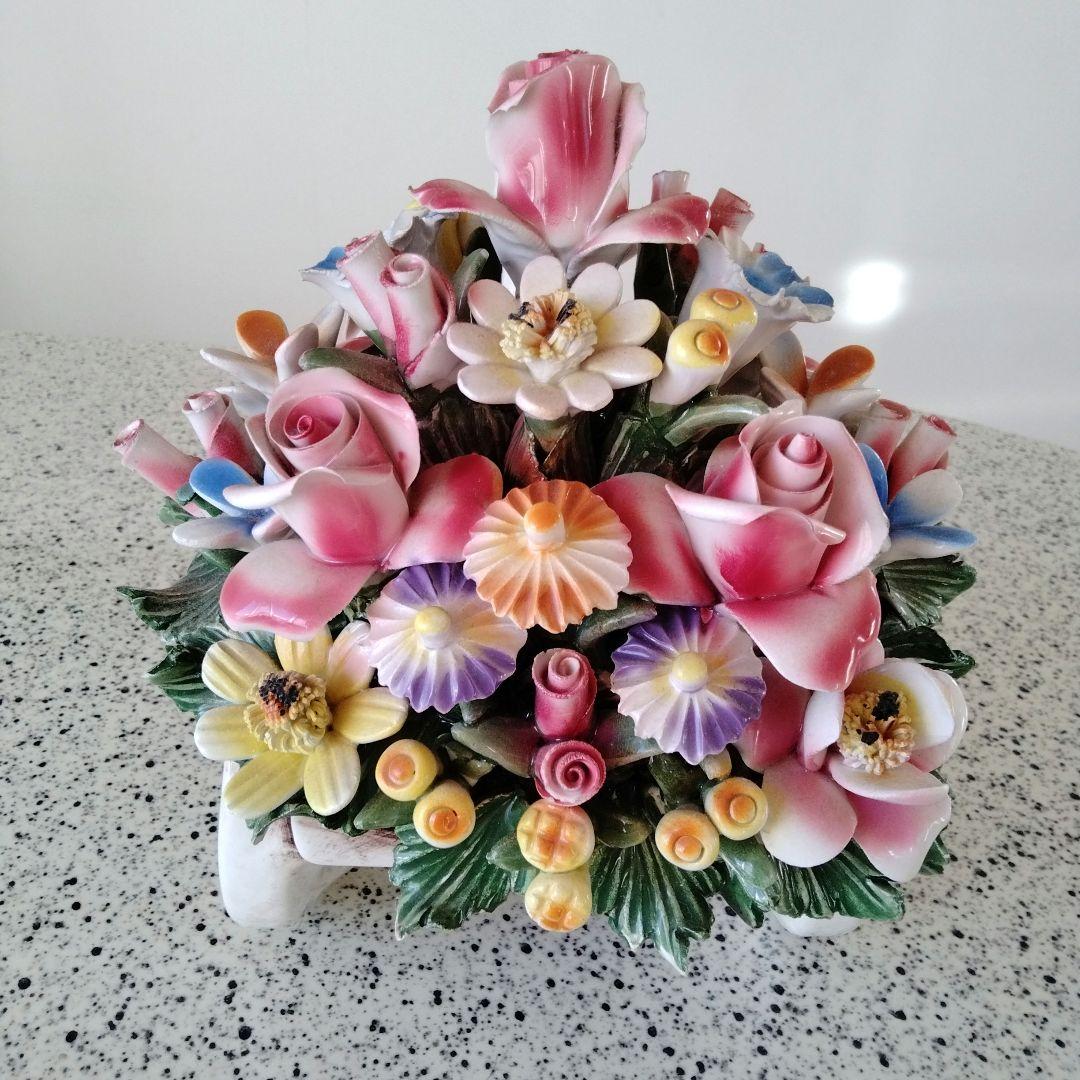 陶器製 馬と花の置物　馬車　アンティーク　輸入雑貨　白馬　陶花　イタリア製