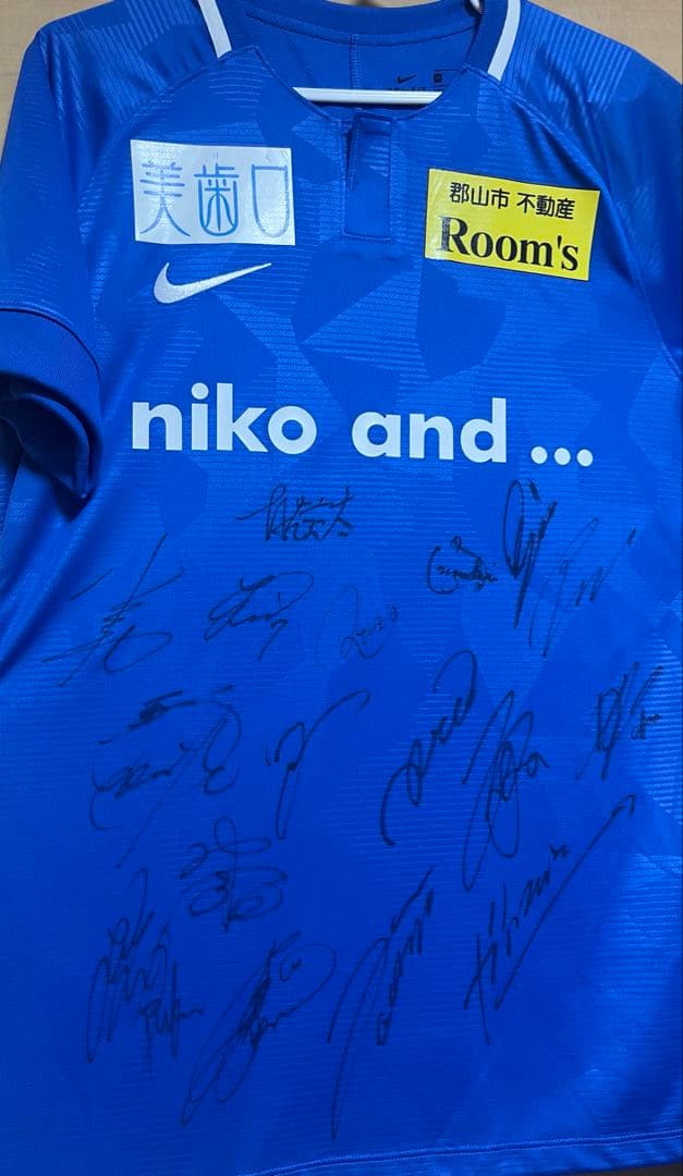 サッカー ユニフォーム サイン入り