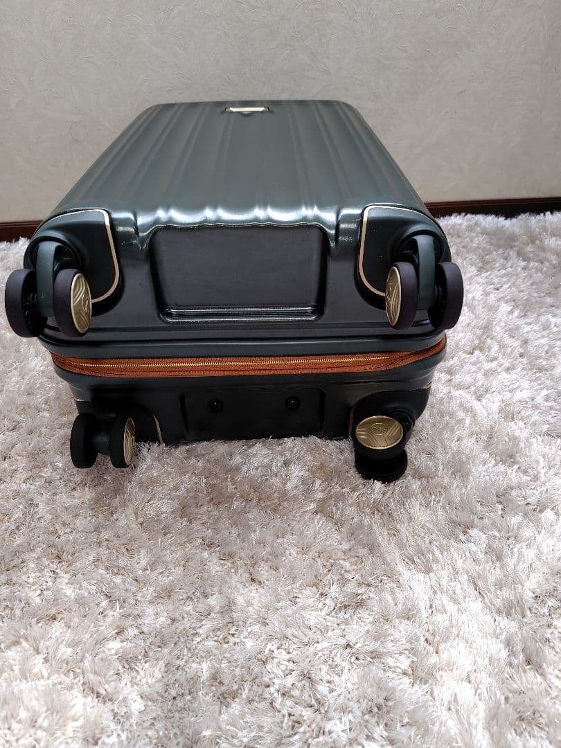 hartmann ノヴァクラシック　スーツケース　ダークグリーン　サムソナイト