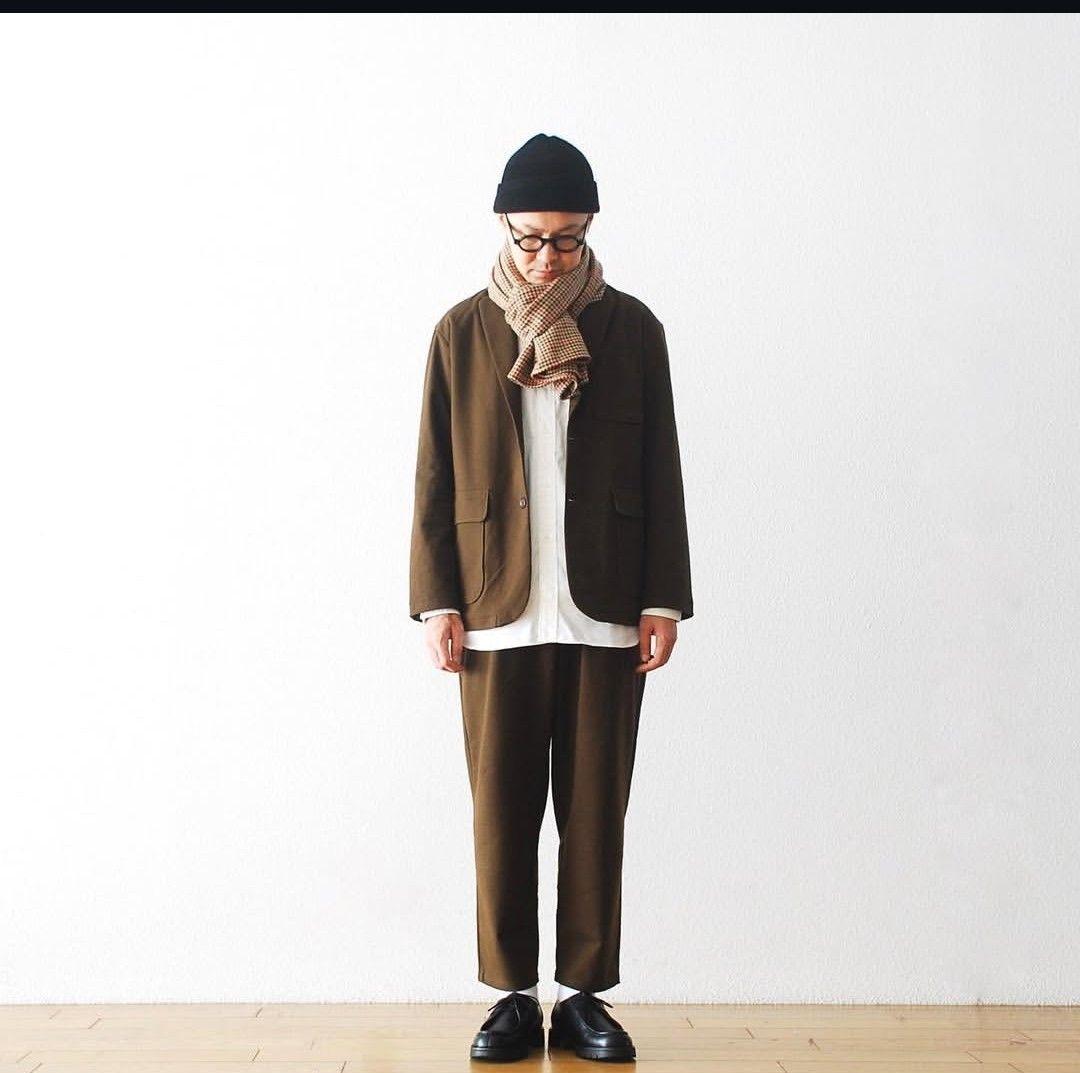 エンジニアードガーメンツ　Button Shawl