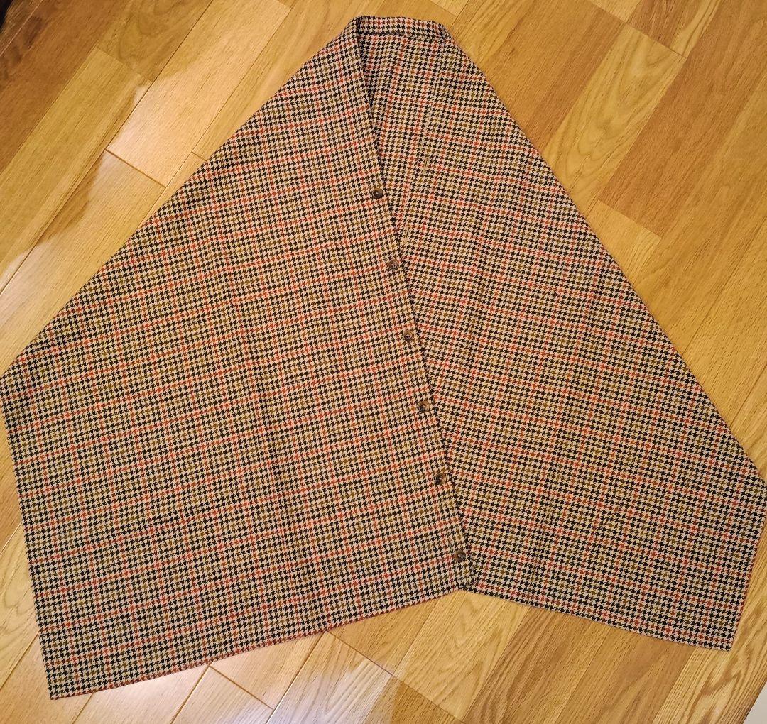 エンジニアードガーメンツ　Button Shawl