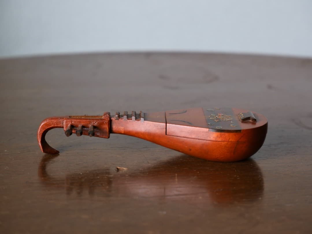 中林星山　木地寄　琵琶香合　茶道具　香道具　共箱　Q2209