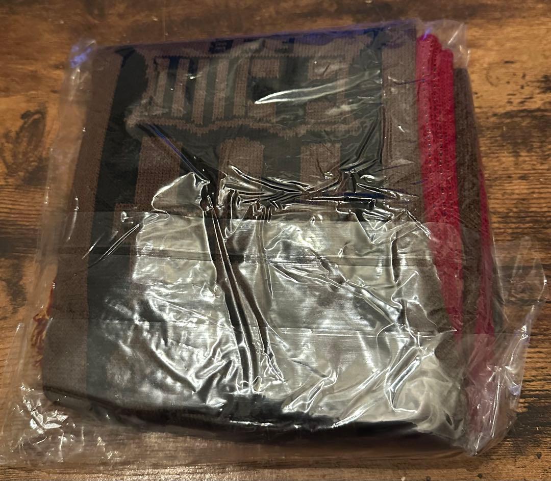 cactus jack バルセロナ コラボ マフラー Travis Scott