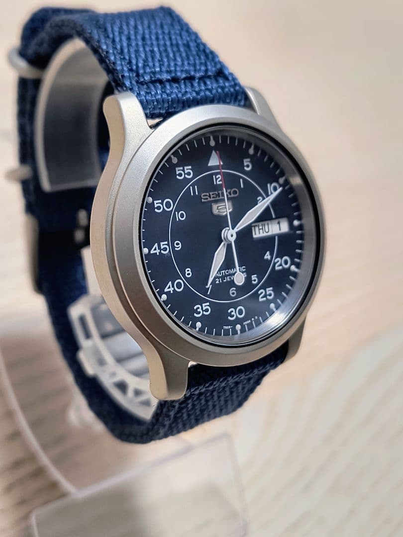 SEIKO 5 自動巻き 腕時計 ネイビー　ミリタリー