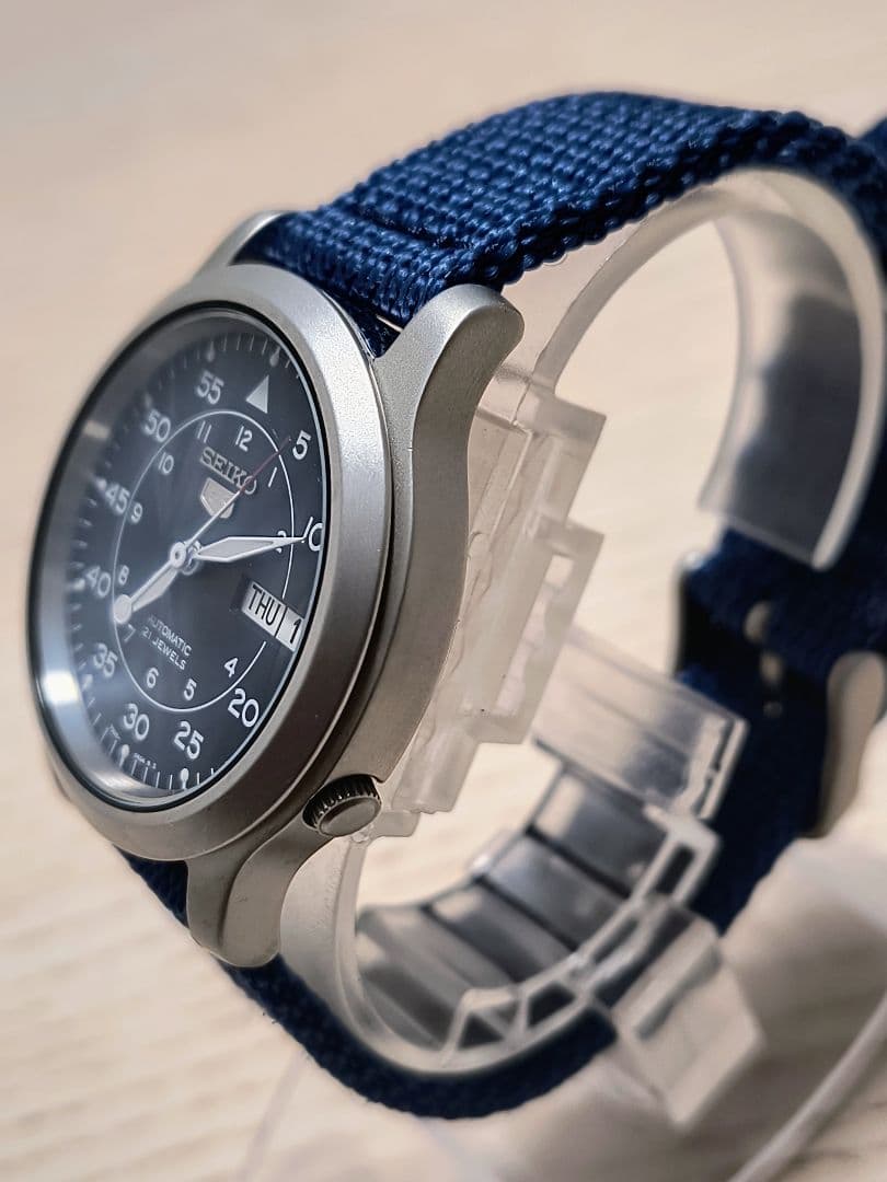 SEIKO 5 自動巻き 腕時計 ネイビー　ミリタリー