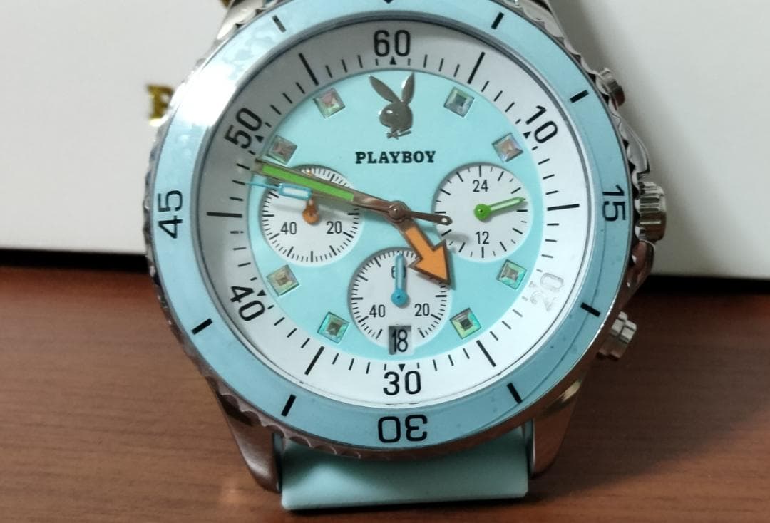 新品PLAYBOY スカイブルー クロノグラフ 時計箱付き