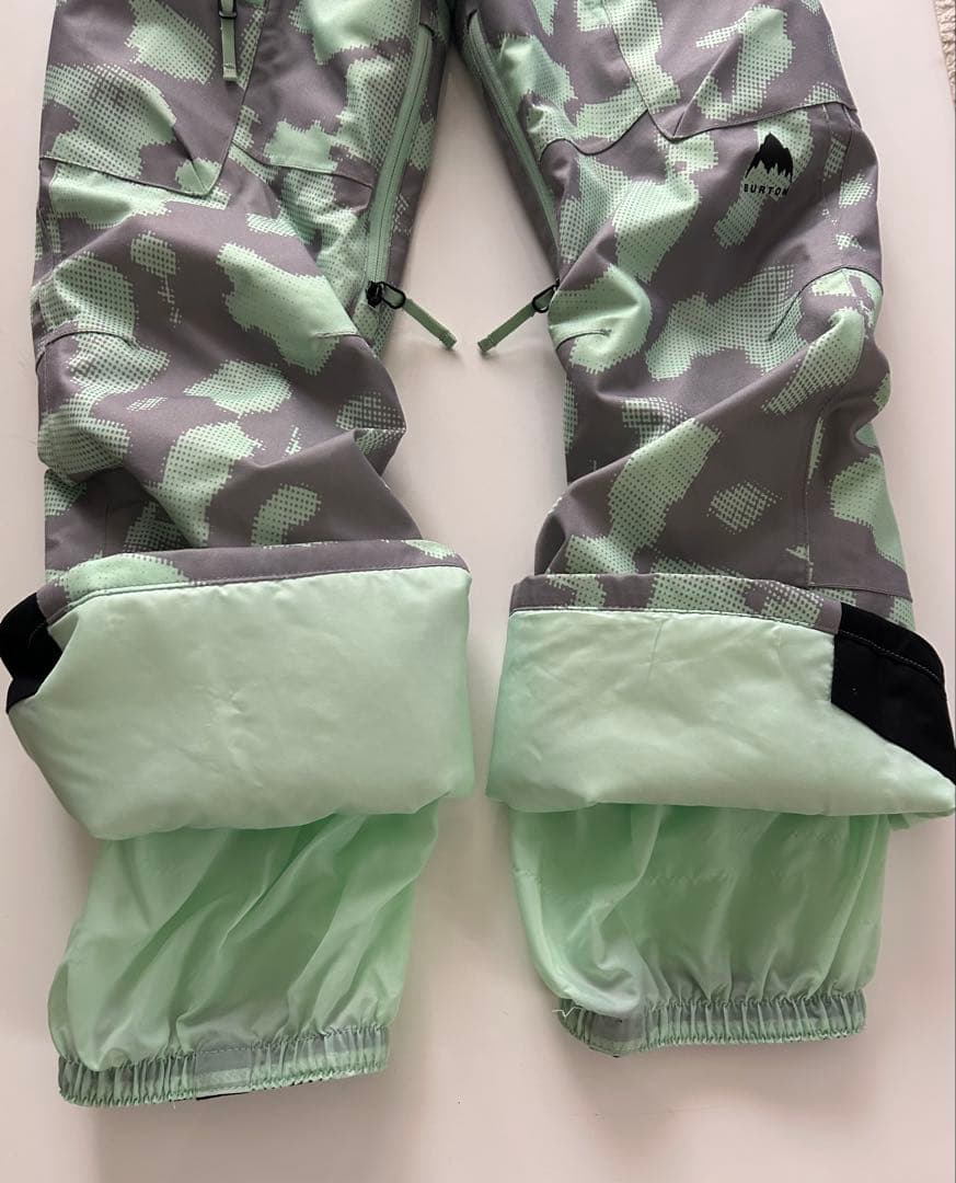 バートン　ガールズ　スノーボードウェア　 スキー　M140 キッズ