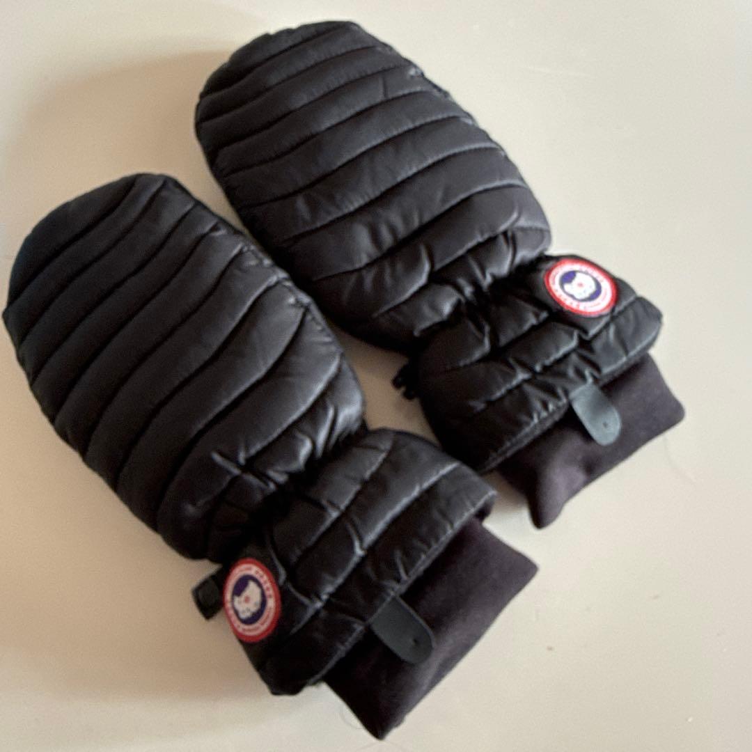 美品カナダグース　ミトン　手袋