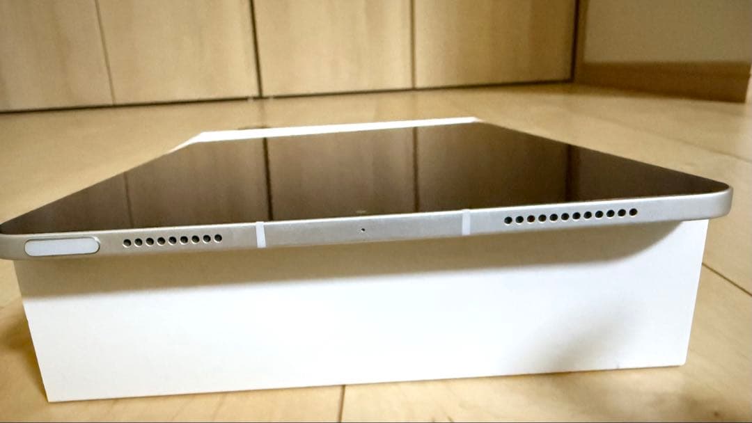 美品　iPadAir第4世代(64G/Wi-Fi/セルラー)キーボード等付属