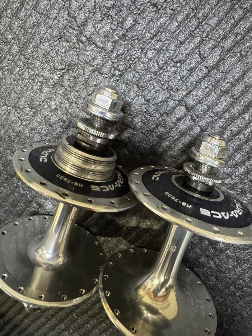 DURA-ACE HB-7400 ハブ