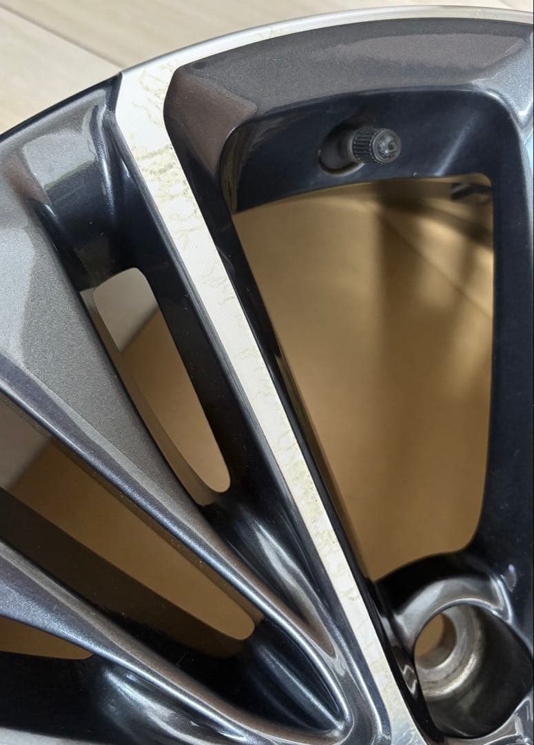 【Kママ】60プリウス 純正ホイール19インチ