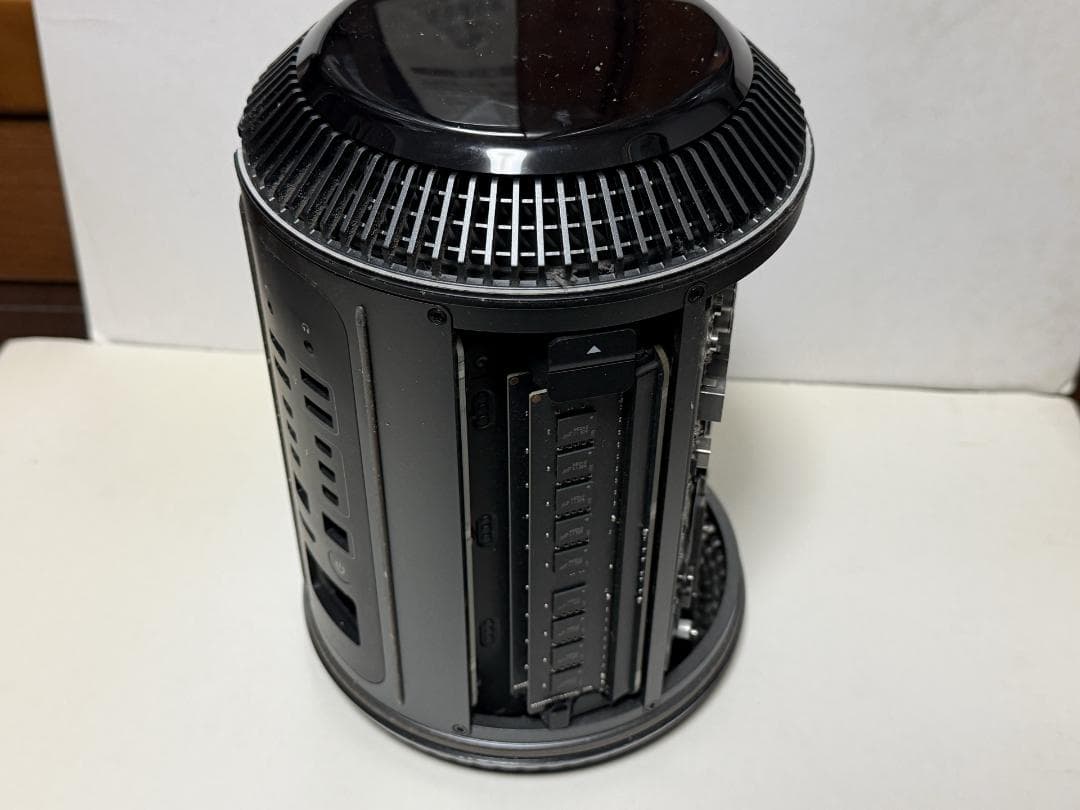 Macデスクトップ Mac Pro 2013 32GB Mem D300 1TB SSD DTM