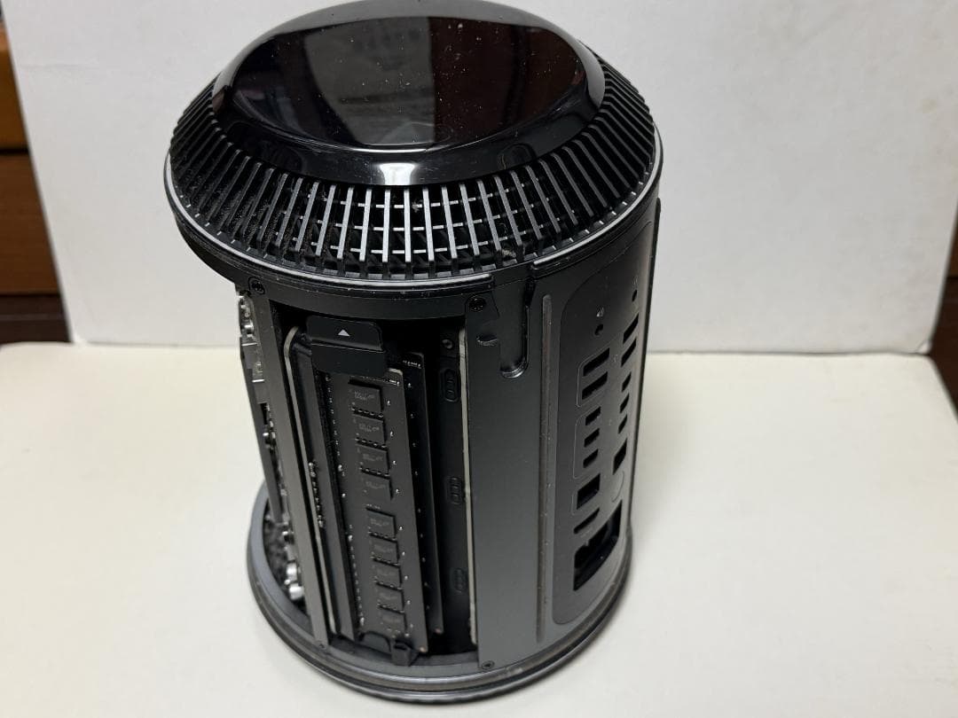 Macデスクトップ Mac Pro 2013 32GB Mem D300 1TB SSD DTM
