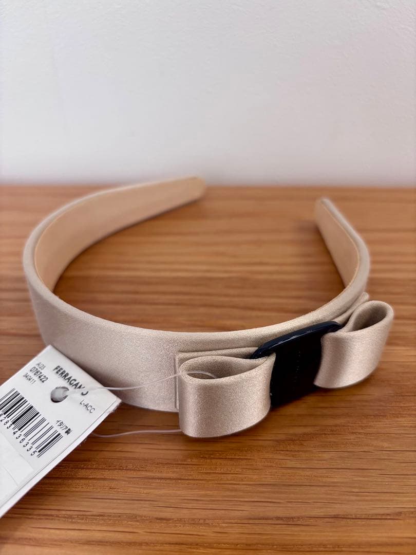 FERRAGAMO サテンリボン ヘアバンド カチューシャ