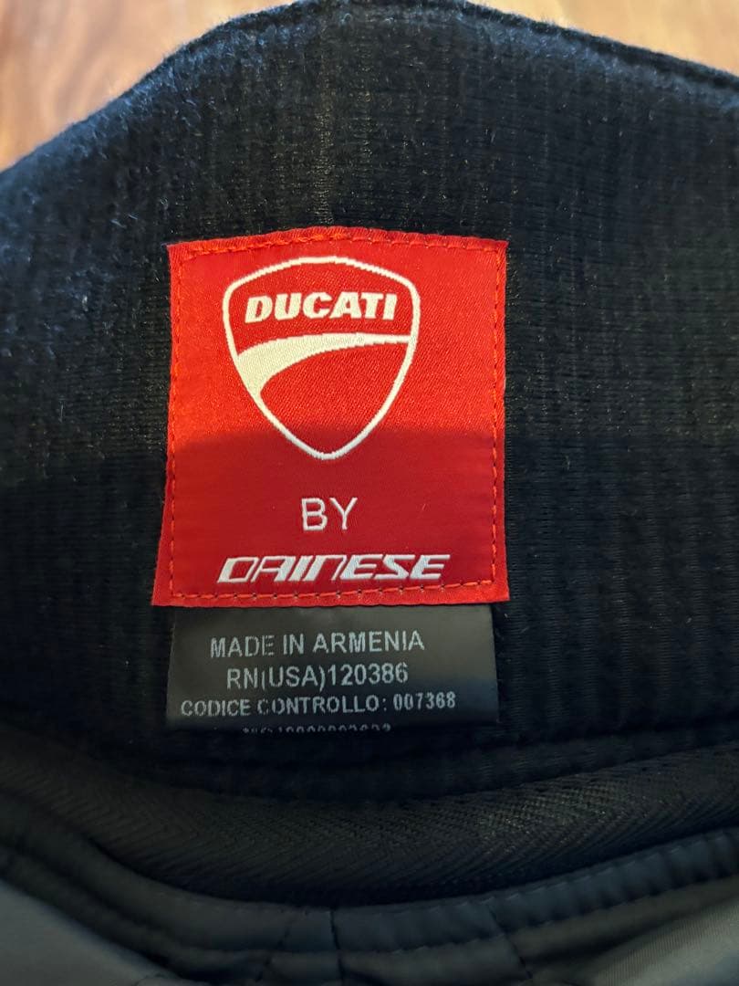 S*E様 DUCATI バイクパンツ 黒/赤/グレー