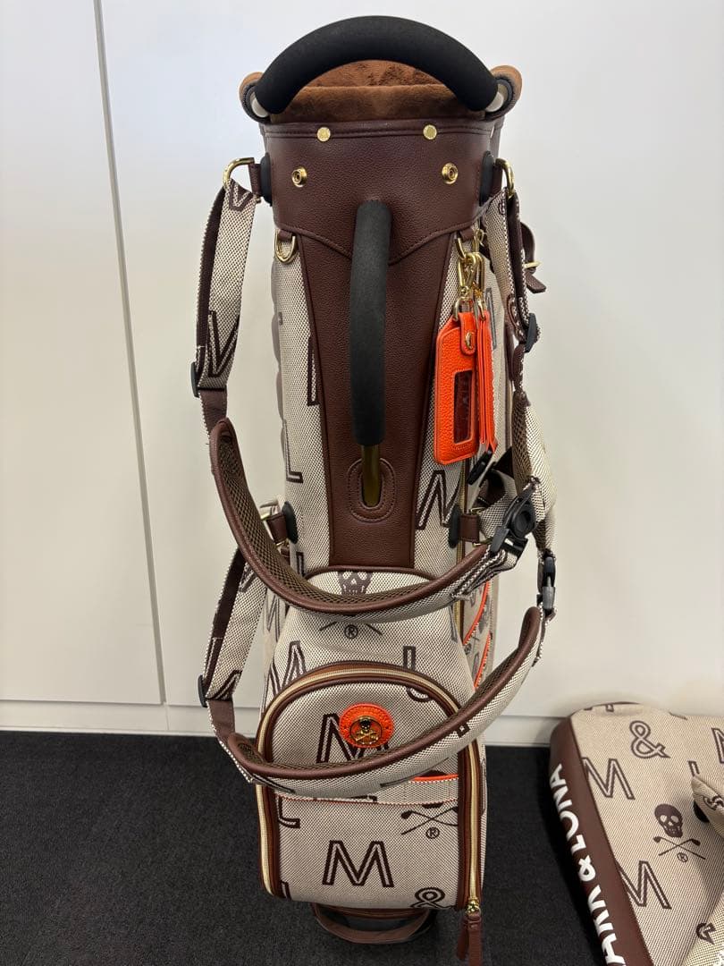MARK & LONA ゴルフバッグ・キャディバッグ ヘッドカバー付