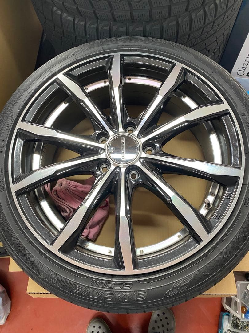 レグザス　18インチ　4本セット