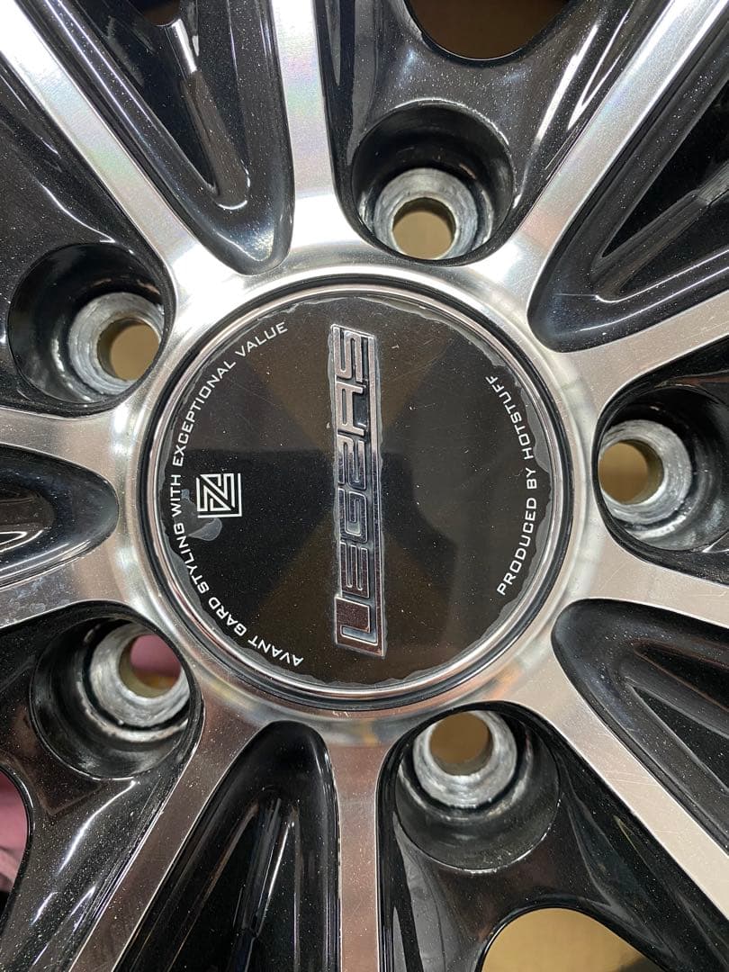 レグザス　18インチ　4本セット