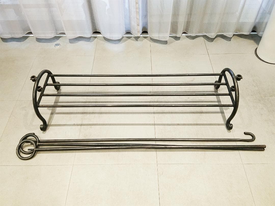 ヴィンテージ風ハンガーラック