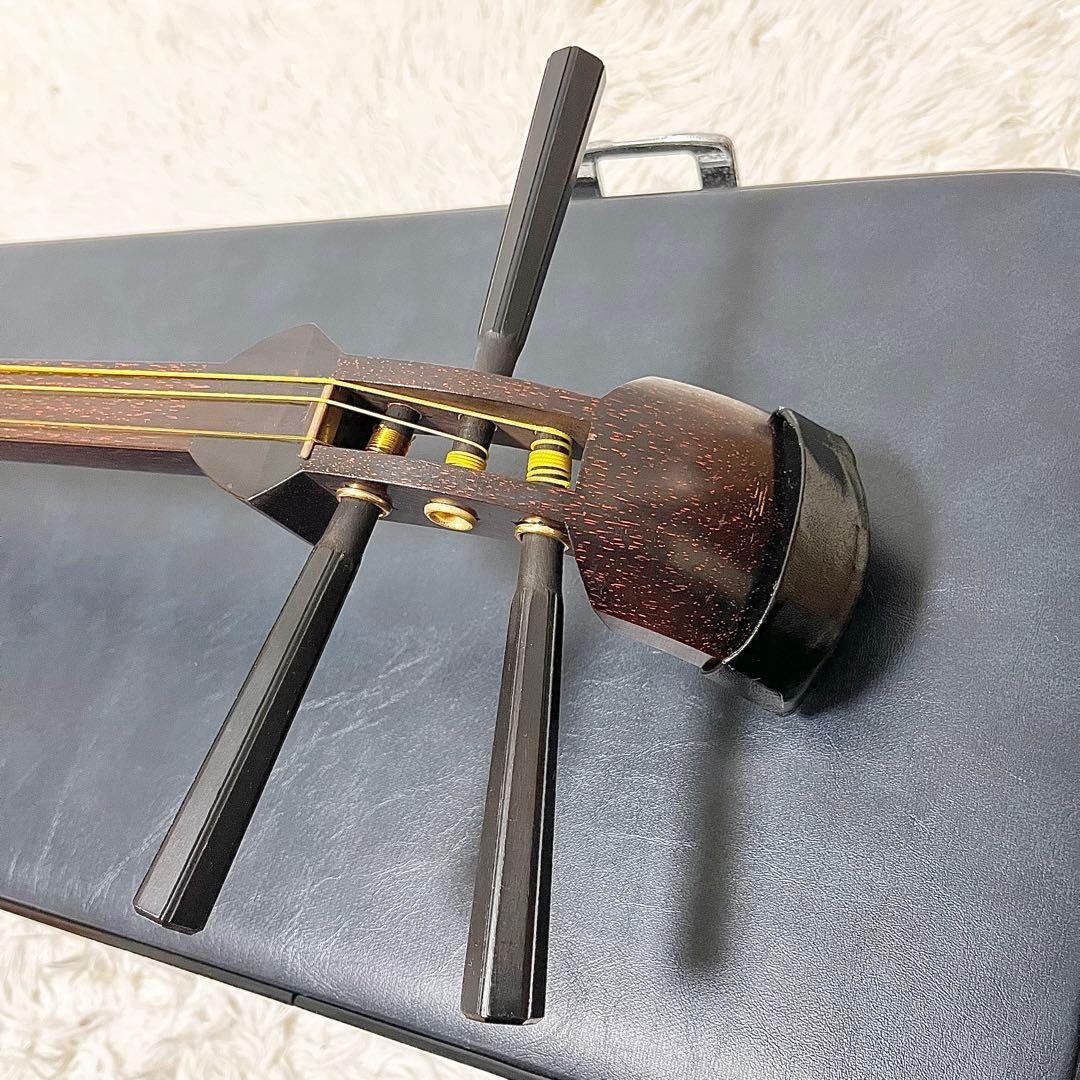 【美品】 紅木 中棹三味線 棹幅約2.5cm ハードケース付 音出し確認済み