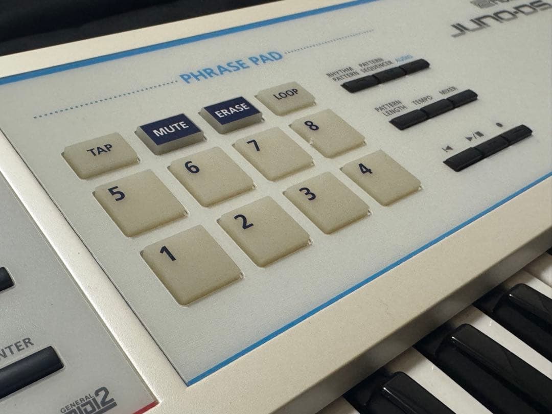 Roland JUNO-DS シンセサイザー