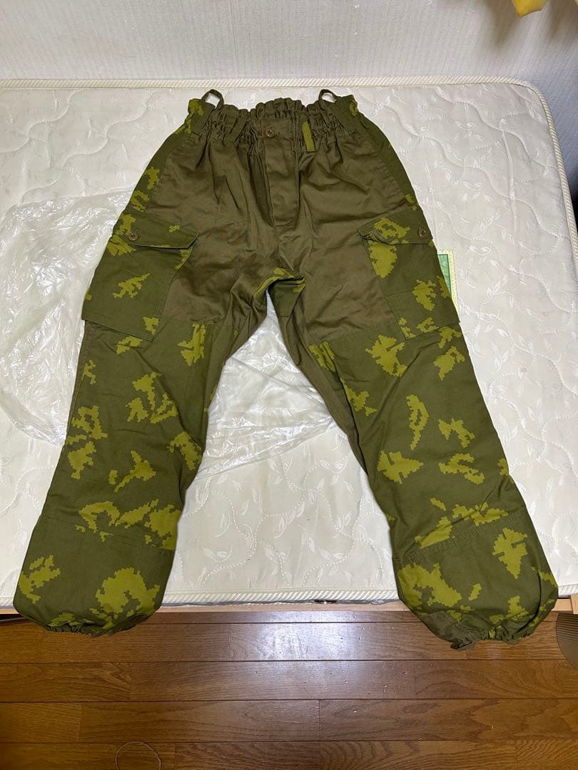 BEAR社製　実物　イエローオーク ベレズカ迷彩　ゴルカ3 Lサイズ　上下セット