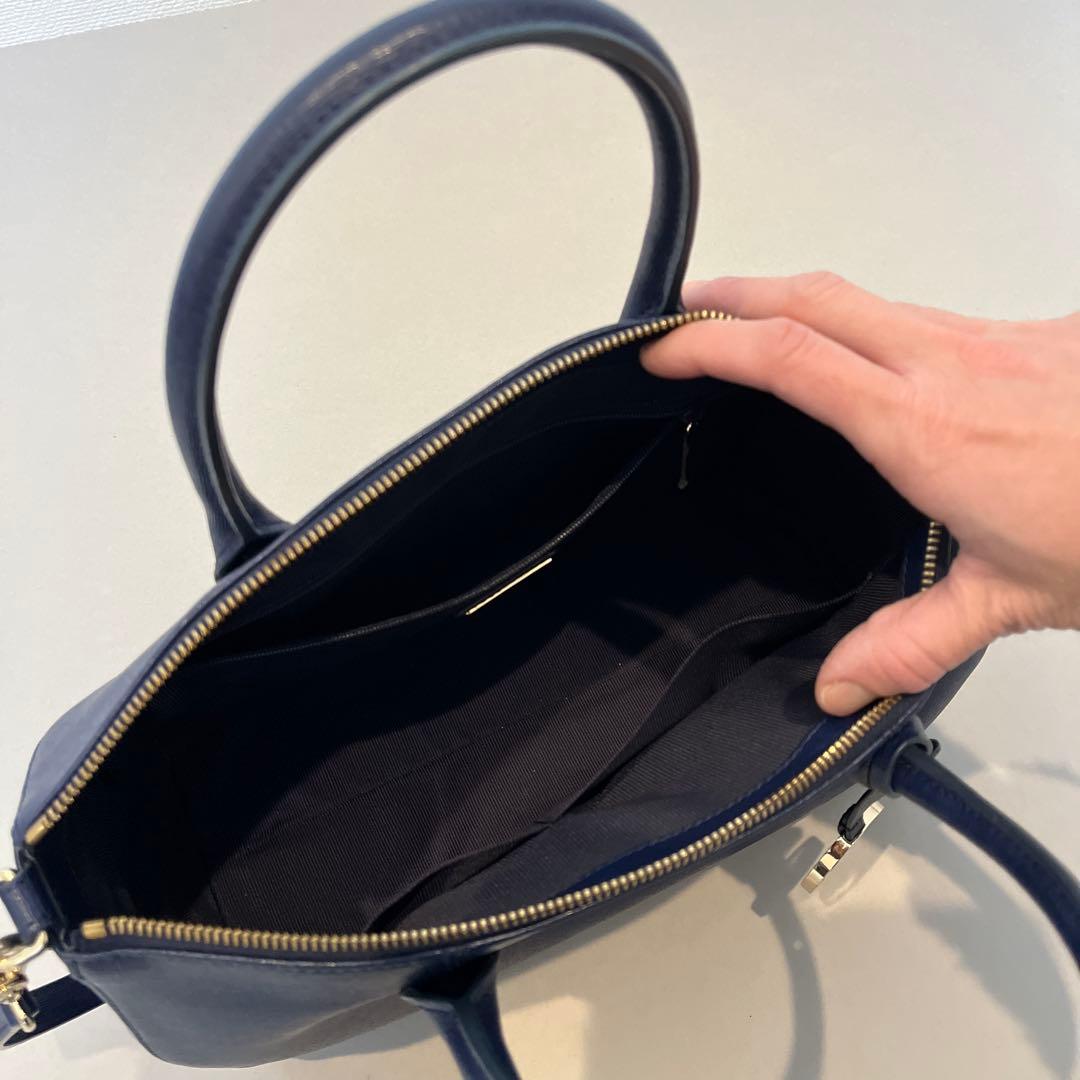 FURLA ネイビーハンドバッグ