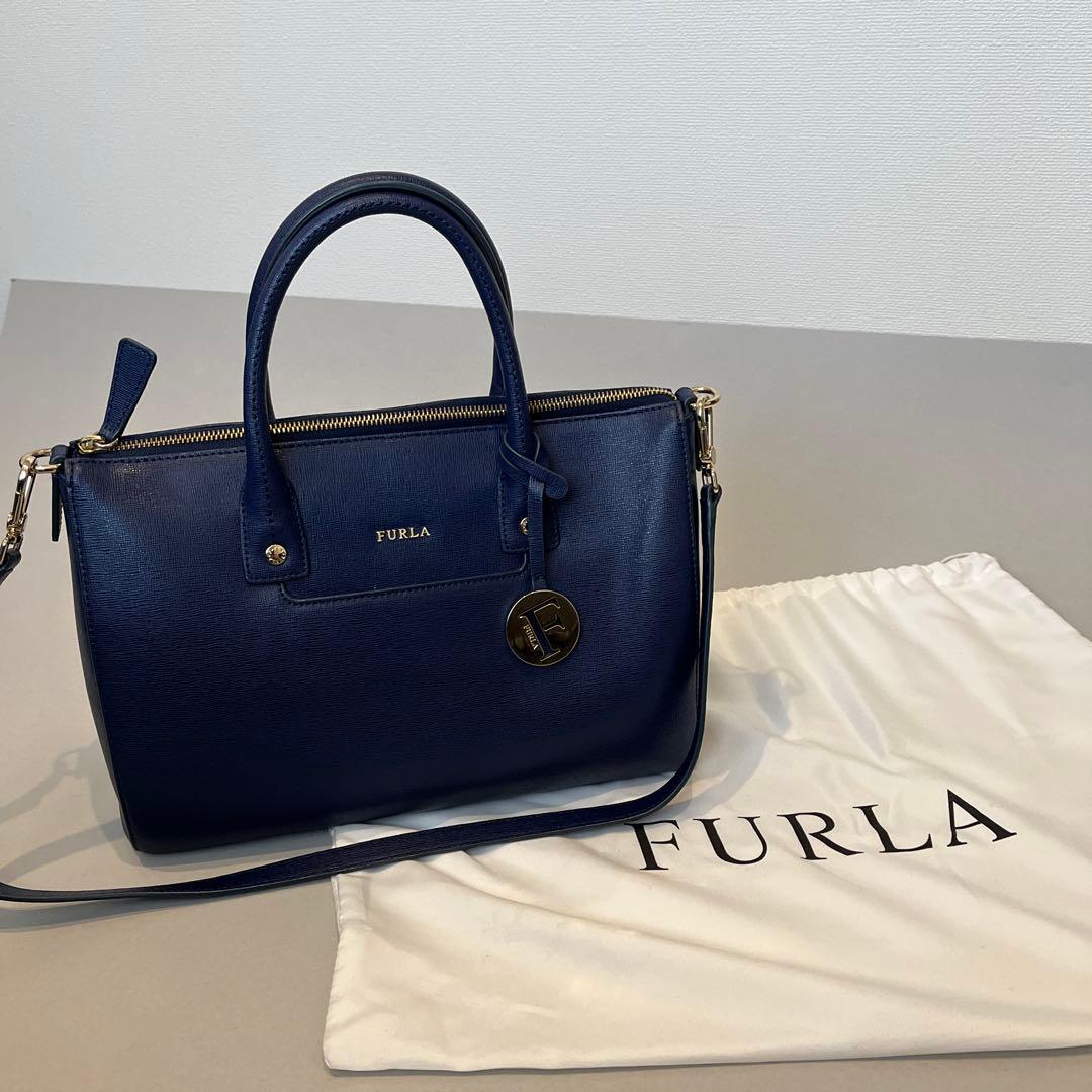 FURLA ネイビーハンドバッグ