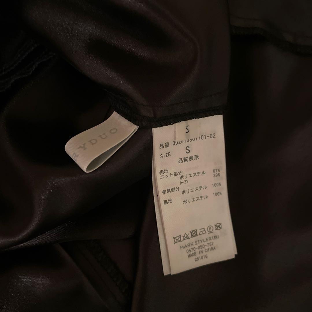 MERCURY DUO 黒と白の花柄エレガントワンピース