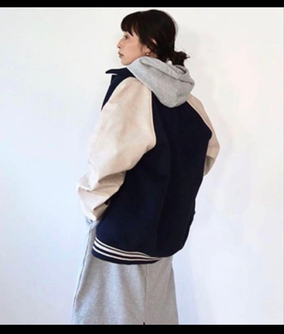 クレドナcredonaスタンダードルーズスタジャンネイビー